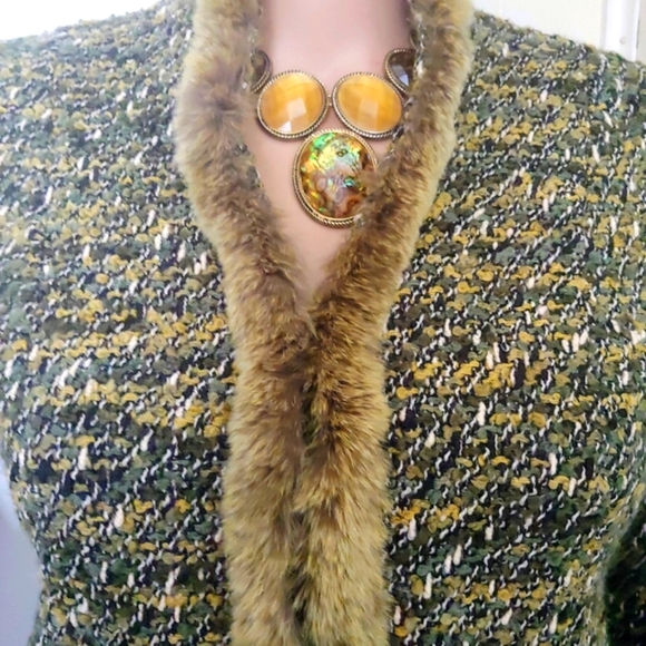 LAFAYETTE 148 4-6 3 PC TWEED BOUCLE FUR TRIM WOOL SILK 3 PC SKIRT SUIT NWOT - Picture 4 of 14